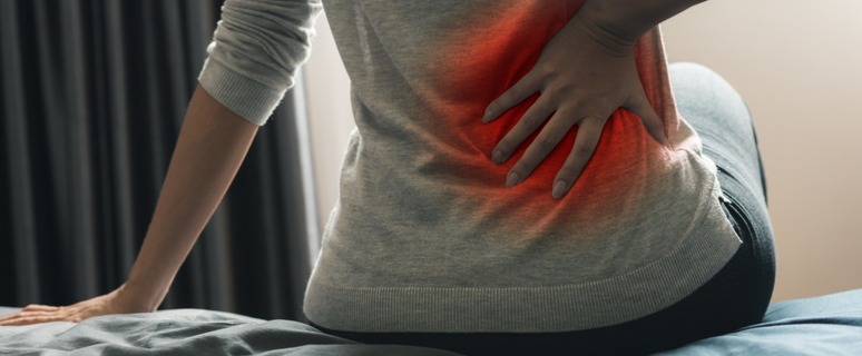 Lombalgia: sintomi, cause e consigli per prevenire il mal di schiena